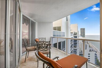 19111 Collins Ave, Unit 3507 in Sunny Isles Beach, FL - Foto de edificio - Building Photo