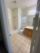 1321 Jenner Dr in Merced, CA - Foto de edificio - Building Photo
