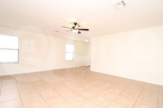 667 W Jardin Dr in Casa Grande, AZ - Foto de edificio - Building Photo