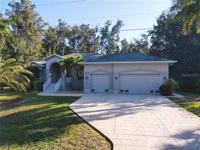 100 Spaniards Rd in Placida, FL - Building Photo - Building Photo