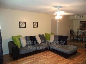 3004 Parkway Blvd in Kissimmee, FL - Foto de edificio - Building Photo