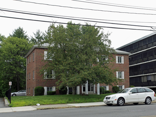 1003 Walnut St in Arlington, MA - Building Photo - Building Photo