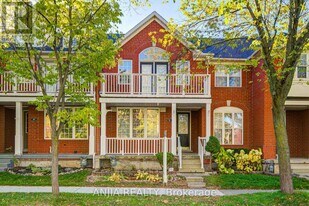 81 White's Hill Ave in Markham, ON - Building Photo