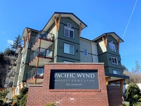 808-808 S Island Hwy in Campbell River, BC - Building Photo