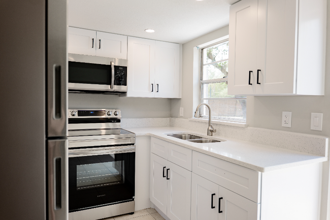 160 Moyses Rd in Winter Park, FL - Foto de edificio - Building Photo
