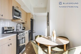 611 N Virgil Ave in Los Angeles, CA - Foto de edificio - Building Photo