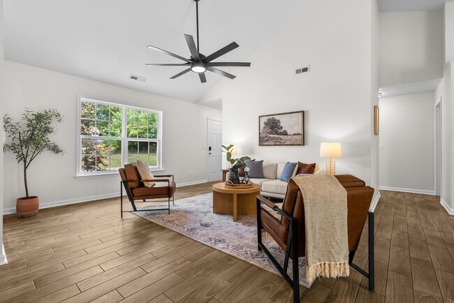 131 Wilbon Cir in Simpsonville, SC - Building Photo - Building Photo