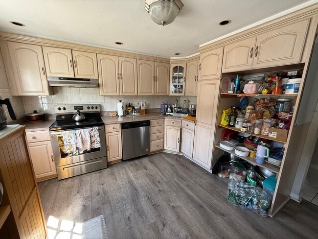 21 Eagle St in Selden, NY - Building Photo - Building Photo