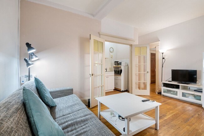 8 Garrison St in Boston, MA - Building Photo - Building Photo
