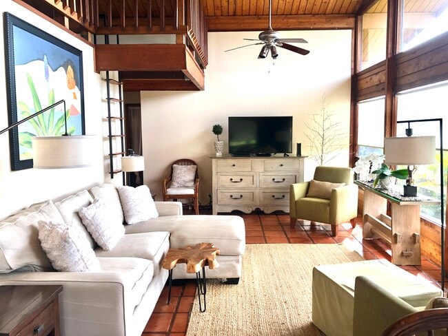 4330 Kai Ikena Dr in Kalaheo, HI - Building Photo - Building Photo