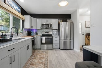 1004 E Red Cedar Cir in Spring, TX - Building Photo - Building Photo