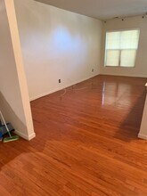 3741 S Wayne Rd, Unit Fountainplace in Wayne, MI - Building Photo - Building Photo