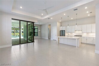 9446 Caymas Ter in Naples, FL - Foto de edificio - Building Photo