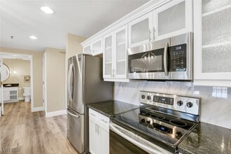 30 Strada Di Villaggio in Henderson, NV - Building Photo - Building Photo