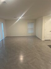 35288 Spruce Knob Ct in Dade City, FL - Building Photo - Building Photo