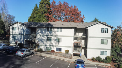 MT. VISTA APARTMENTS in Salem, OR - Building Photo - Building Photo