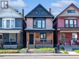 718 Cannon St E in Hamilton, ON - Building Photo