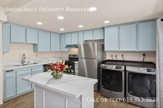 7831 Rancho Fanita Dr in Santee, CA - Building Photo - Building Photo