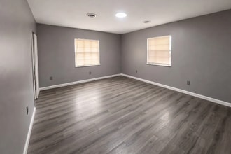 3643 Elsa Ave in St. Ann, MO - Building Photo - Building Photo