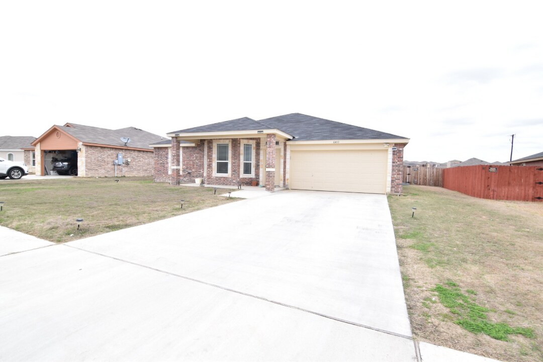 6410 Angel Dr in Killeen, TX - Building Photo