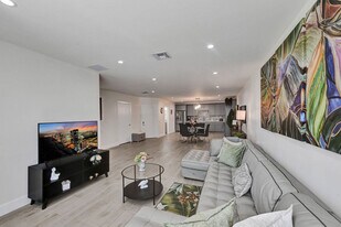 233 Commercial Blvd in Lauderdale-by-the-Sea, FL - Building Photo