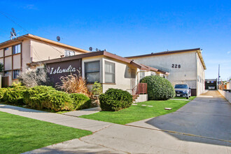 228 Stepney St in Inglewood, CA - Building Photo - Primary Photo