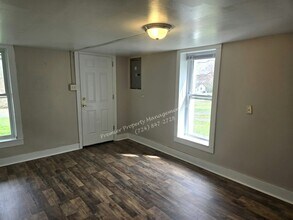 24 W Balph Ave in New Castle, PA - Building Photo - Building Photo