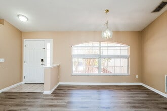 10449 Lake Hasson Cir in Clermont, FL - Foto de edificio - Building Photo