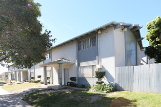 Terrace Ave  Apartments in Oxnard, CA - Building Photo - Building Photo