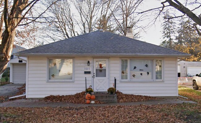 property at 101 W Cypress St