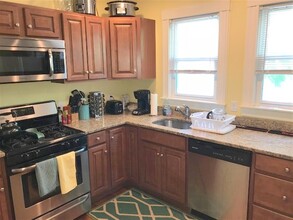 28 Minnesota Ave, Unit 1 in Somerville, MA - Building Photo - Building Photo