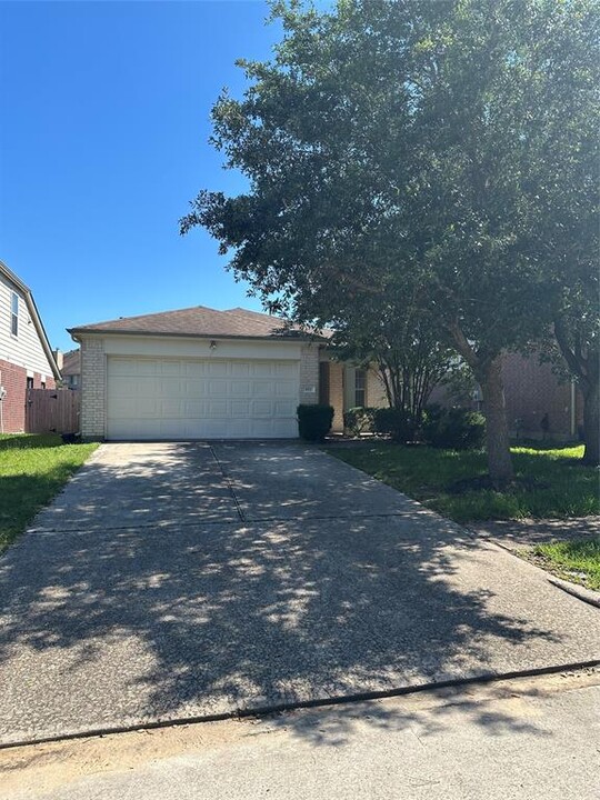 622 Cypresswood Ridge in Spring, TX - Foto de edificio
