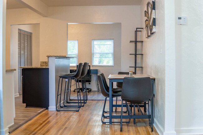 2008 Page Ave in Orlando, FL - Building Photo - Building Photo