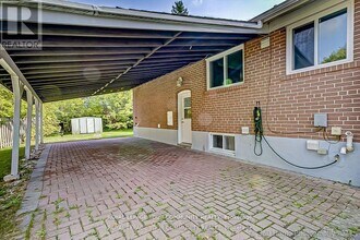 35 Aurora Heights Dr in Aurora, ON - Building Photo - Building Photo