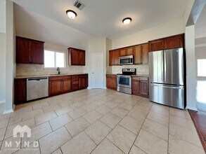 3416 Valley Hollow in Norman, OK - Building Photo - Building Photo