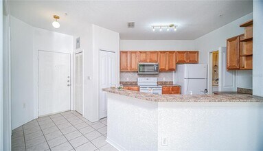 6149 Metrowest Blvd in Orlando, FL - Building Photo - Building Photo