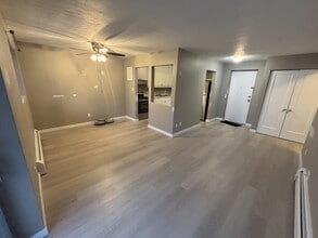 10 Esson St in Kitchener, ON - Building Photo - Building Photo