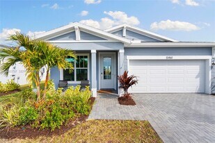 13461 SW Bally Dr in Port St. Lucie, FL - Building Photo