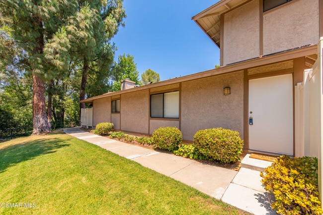 28763 Conejo View Dr in Agoura Hills, CA - Building Photo - Building Photo