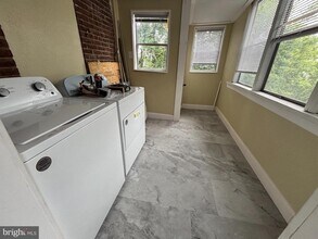 130 E 4th St in Pottstown, PA - Building Photo - Building Photo