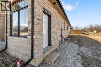 709 Elliot Pt Rd in Amherstburg, ON - Building Photo - Building Photo