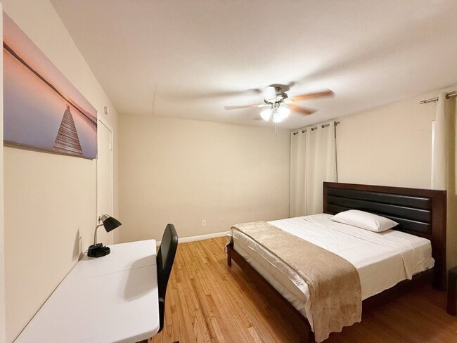 property at 2007 Sheridan St