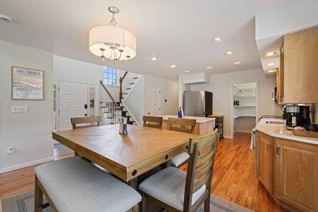 1439 NY-9P in Saratoga Springs, NY - Foto de edificio - Building Photo