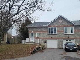 972 Killarney Crescent in Kingston, ON - Building Photo