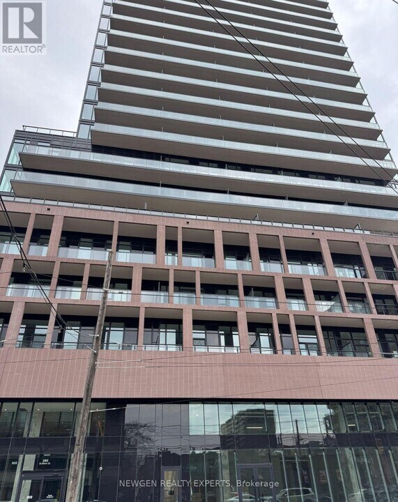285 Dufferin St in Toronto, ON - Building Photo