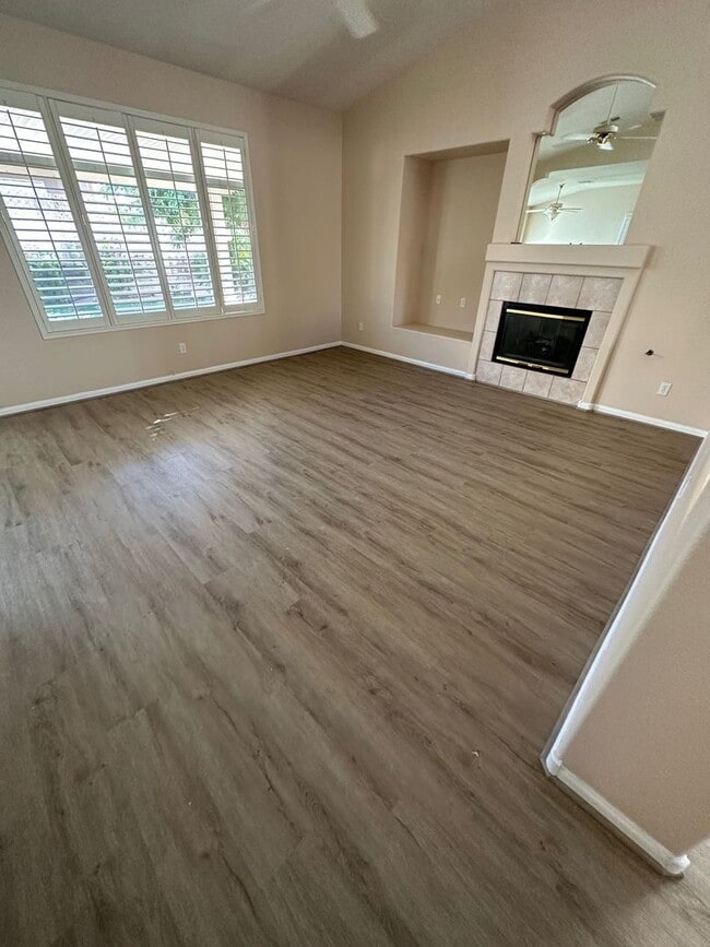 2583 Cornerbrook Cir in Henderson, NV - Building Photo - Building Photo