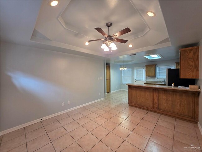 7 S Dahlia St in Pharr, TX - Building Photo - Building Photo