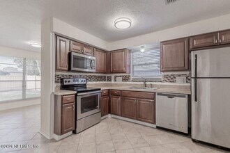 8209 Worm Wood Rd in Jacksonville, FL - Building Photo - Building Photo