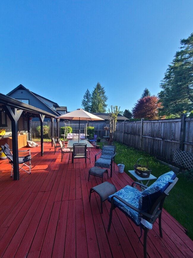 property at 722 Macintosh St