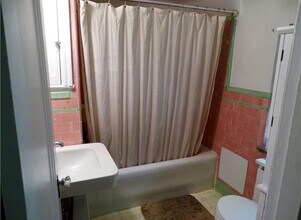 243 Pennsylvania Blvd in Pittsburgh, PA - Building Photo - Building Photo